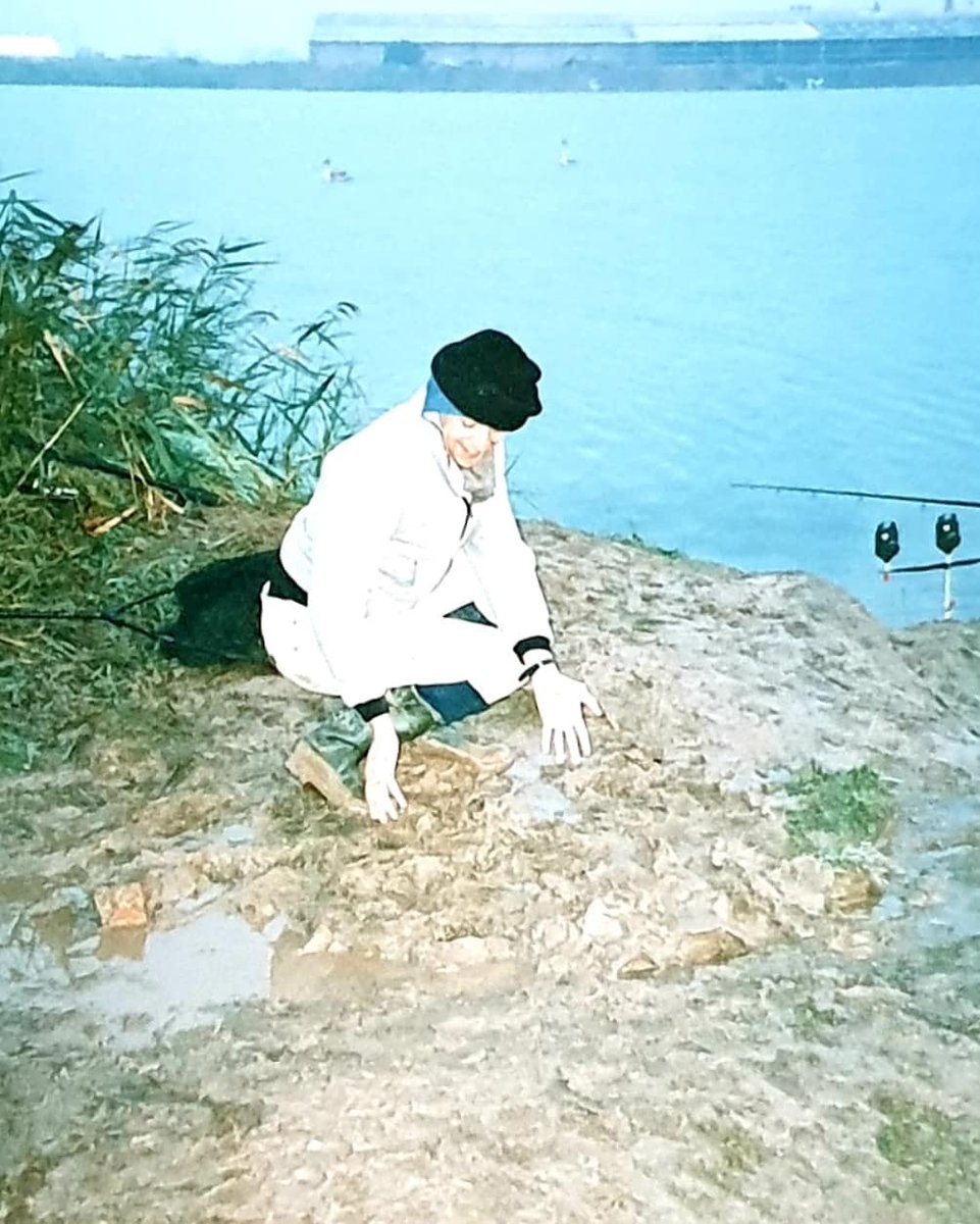 Throwback Thursday from 1987 some 32 years ago and my personal best at the time, two tone. Conditions were blooming awful and a leaking nylon bivvy and crap waterproofs didn't help. The era of Hutchy Horizons, ABU Cardinal reels and Delkims though.... <a href="/HDAAfishing/">Hull & District</a>