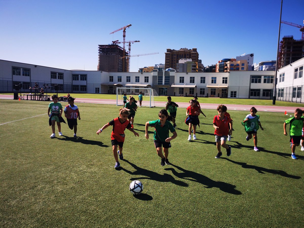 Football tournament in house groups. What a great way to finish our @Dubaifitnesschallenge having fun with our friends #DIABfitness #DIABfun