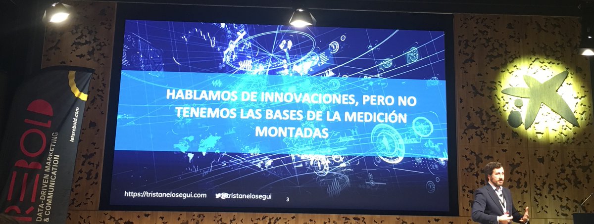 iberpixel's tweet photo. “Pensamos en inteligencia artificial, big data, pero no tenemos claro qué ocurre con la audiencia en el tercio que controlamos. No venimos a molar, venimos a tomar decisiones y a transformar los datos en conocimiento de negocio”. @tristanelosegui #DataDrivenMeetup  @LETSREBOLD https://t.co/abH3Jxw484