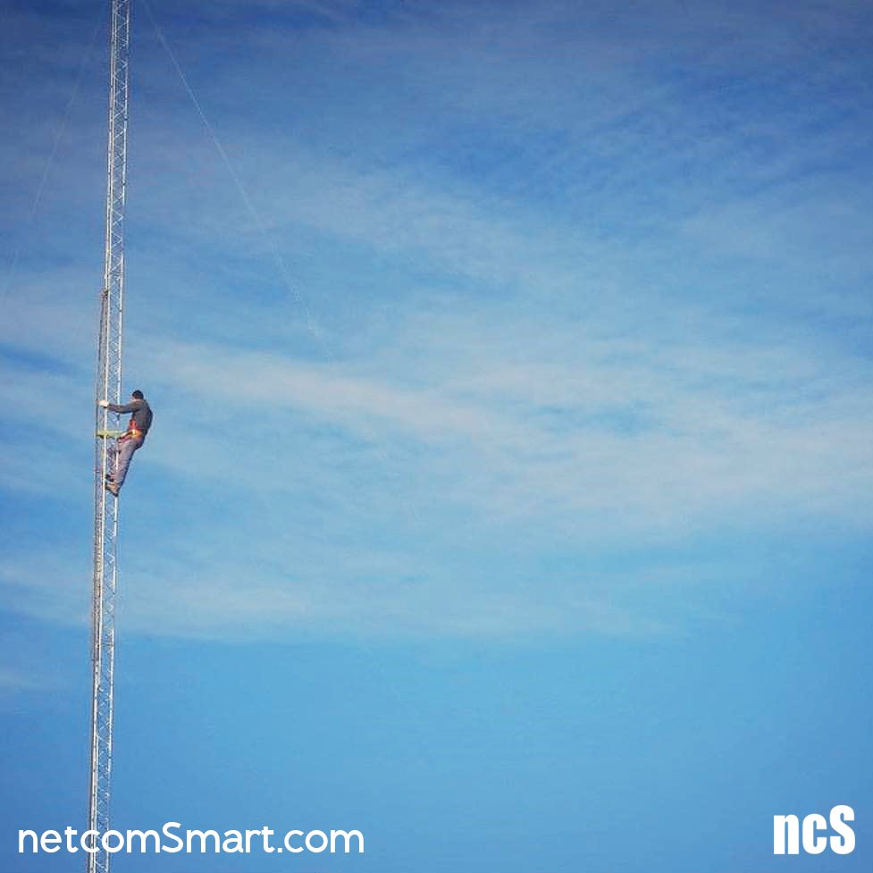 netcomsmart's tweet image. Climbing 80 meter supported mast, one step at a time.
.
.
.
#wireless
#ubiquitinetworks
#mikrotik
#Qomuniq8
#wirelessISP