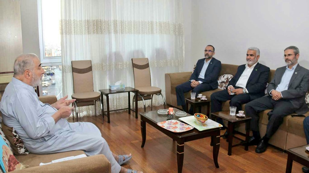 HurDavaPartisi's tweet photo. Genel Başkanımız Sayın İshak Sağlam, Erbil'de İslam dünyasının tanınan mütefekkirlerinden İmaduddin Halil ile bir araya geldi. #HÜDAPAR 
https://t.co/YoDdTquoo7 https://t.co/6tUJRLPX5a
