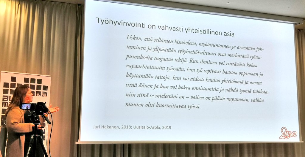 Paula_Forsten's tweet photo. Liisa Uusitalo-Arola kertoi, että #työhyvinvointi on vahvasti yhteisöllinen - eli työyhteisöviestinnällinen - asia. #Työyhteisöviestintä19 #työyhteisöviestintä #almamedia https://t.co/NvpMJAWNjY