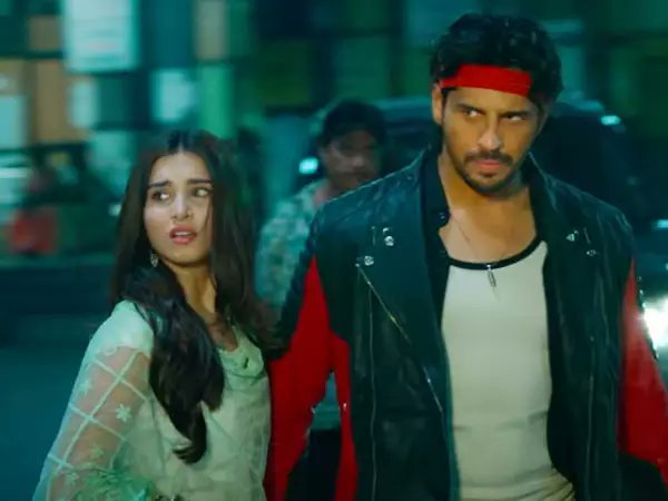 mjvasani98's tweet photo. @ipopdiaries @SidMUniverse @SMalhotraFC @Sidians_World @TaraSutariaFC @TaraSutaria1_fc Main Badla Nahi Lunga Zoya Main Inteqaam Lunga 💪🔥 #MarjaavaanWithPopDiaries https://t.co/zqu4dv53Ft
