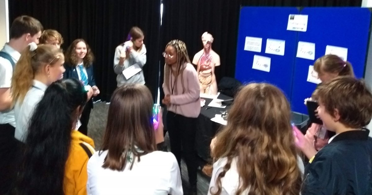 Well done to Lele Kgabolele one of our @KingstonSEC  <a href="/KingstonUni/">Kingston University</a>  2nd year biochemistry students, who not only ran our cell signalling interactive activity so well but was selected to join the expert Q&amp;A panel <a href="/Soc_Endo/">Society for Endo</a> #SfEBES2019 schools outreach conference!