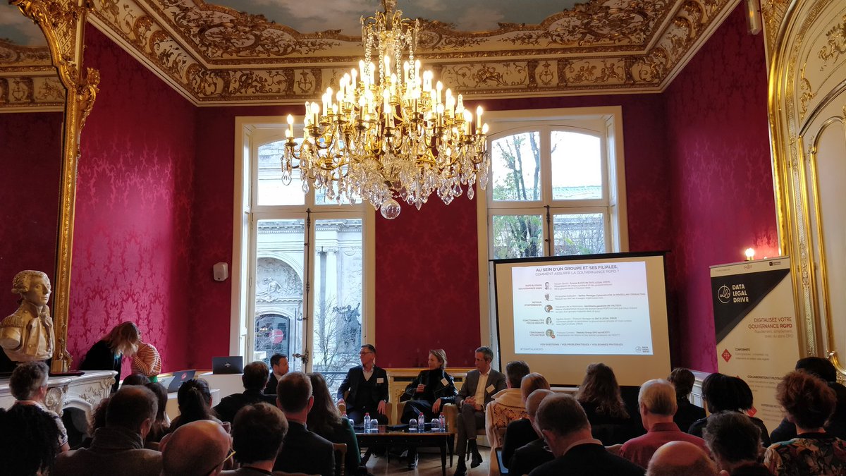 Salle splendide et comble pour ce #teamtalk #rgpd organisé par <a href="/DataLegalDrive/">Data Legal Drive - EQS Group</a> - une belle matinée d'échanges autour de la protection des données !