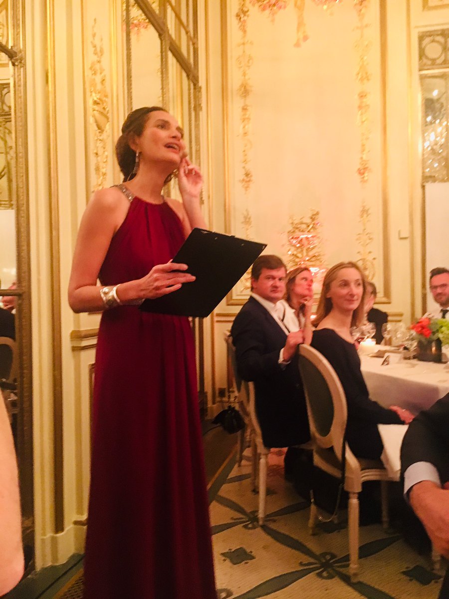 FlorenceSandis's tweet photo. Soirée de Gala pour promouvoir le merveilleux  #ProjetImagine De @FrederiqueBedos 👏🏻 #solidarité #espérance #action #amitié Merci @NathalieHUTTER 💝 @FredCintrat @CarolineNobilé @BoostElles @LauraZuili https://t.co/bA9FiFM2M0