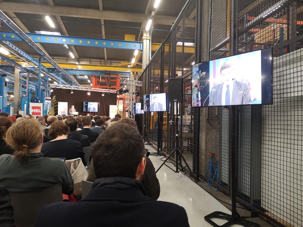 julinicolae's tweet photo. 3èmes assises de la mobilité @MEL_Lille : le @prefet59 estime la qualité de l'air "détestable" et sermonne les maires des communes au sein du périmètre de #CirculationDifferenciee : les polices municipales doivent contrôler en cas de circulation différenciée https://t.co/EkZtLEE1fZ