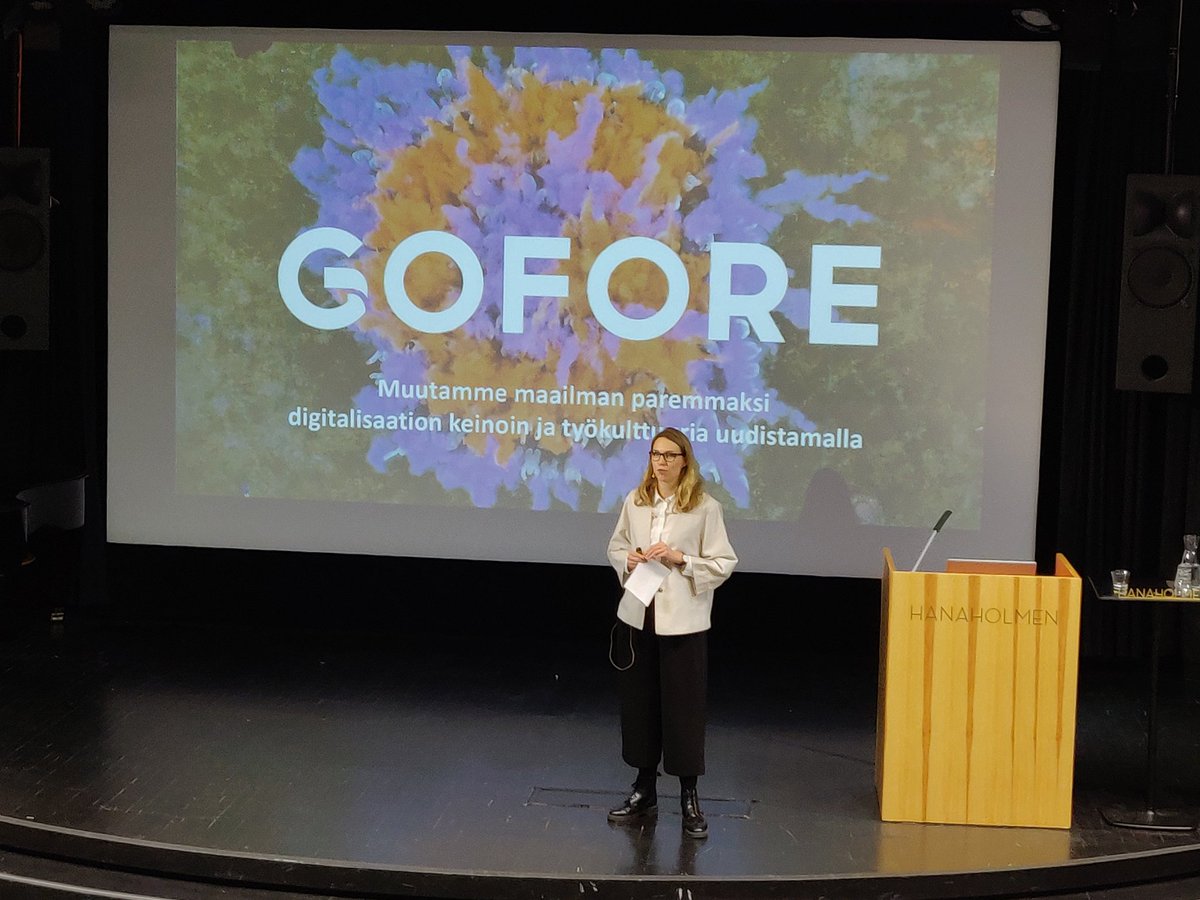 ExcellenceFi's tweet image. Q-Prof-seminaarin viimeisenä CASE-puhujana @wuoti @GoforeGroup 

"Botti managerina ihmislähtöisessä yhtiössä"

#qprof #laatukeskus #laatu #gofore #johtaminen