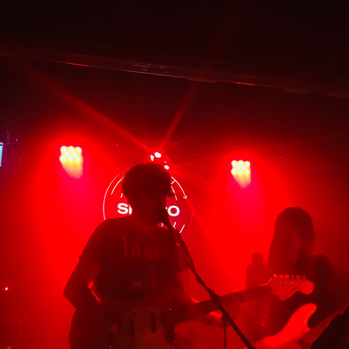 Anoche <a href="/bummotionclub/">𝘽𝙪𝙢 𝙈𝙤𝙩𝙞𝙤𝙣 𝘾𝙡𝙪𝙗</a> despidió su etapa Delta, sobre el escenario de <a href="/SirocoSala/">Sala Siroco</a> | anuncian que en breve grabarán su segundo EP. En breve la crónica completa | <a href="/speedsoundcom/">Speed Sound</a>