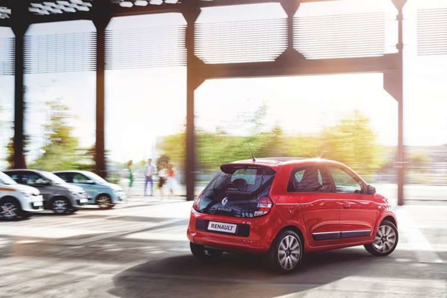 RenaultRetailUK's tweet photo. #Renaulthistory The new #Renault #ClioIV was inspired by #DeZir and it was the first to adopt Renault's new design identity in 2012. 20 years later of the first-generation model in 2014 the new Renault #Twingo was launched. https://t.co/jHm5cKiWdI