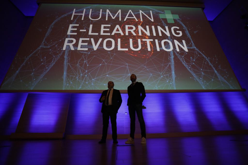 ninjamarketing's tweet photo. Buongiorno! 💡 Oggi siamo al #ForumHR di 
@Com_Italiana pronti a tracciare il futuro del #PeopleManagement https://t.co/FxZlIFdMHa