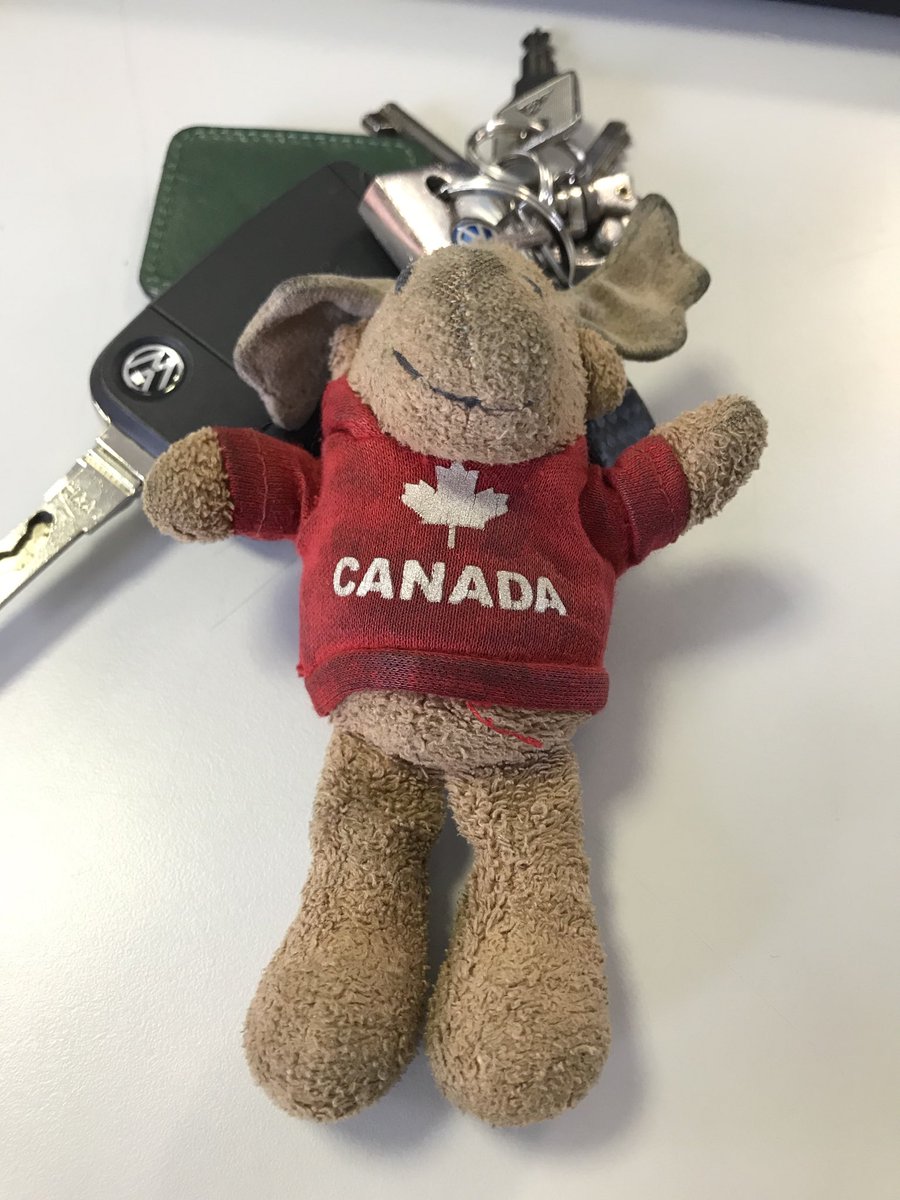 isafil's tweet image. Je vous présente Mr Caribou. Quand mes élèves à besoins éducatifs ont des soucis et qu’ils n’osent pas parler à leur professeure, ils racontent à Caribou. Comme c’est un cafteur, je sais tout 👍 #mediation #BienEtre