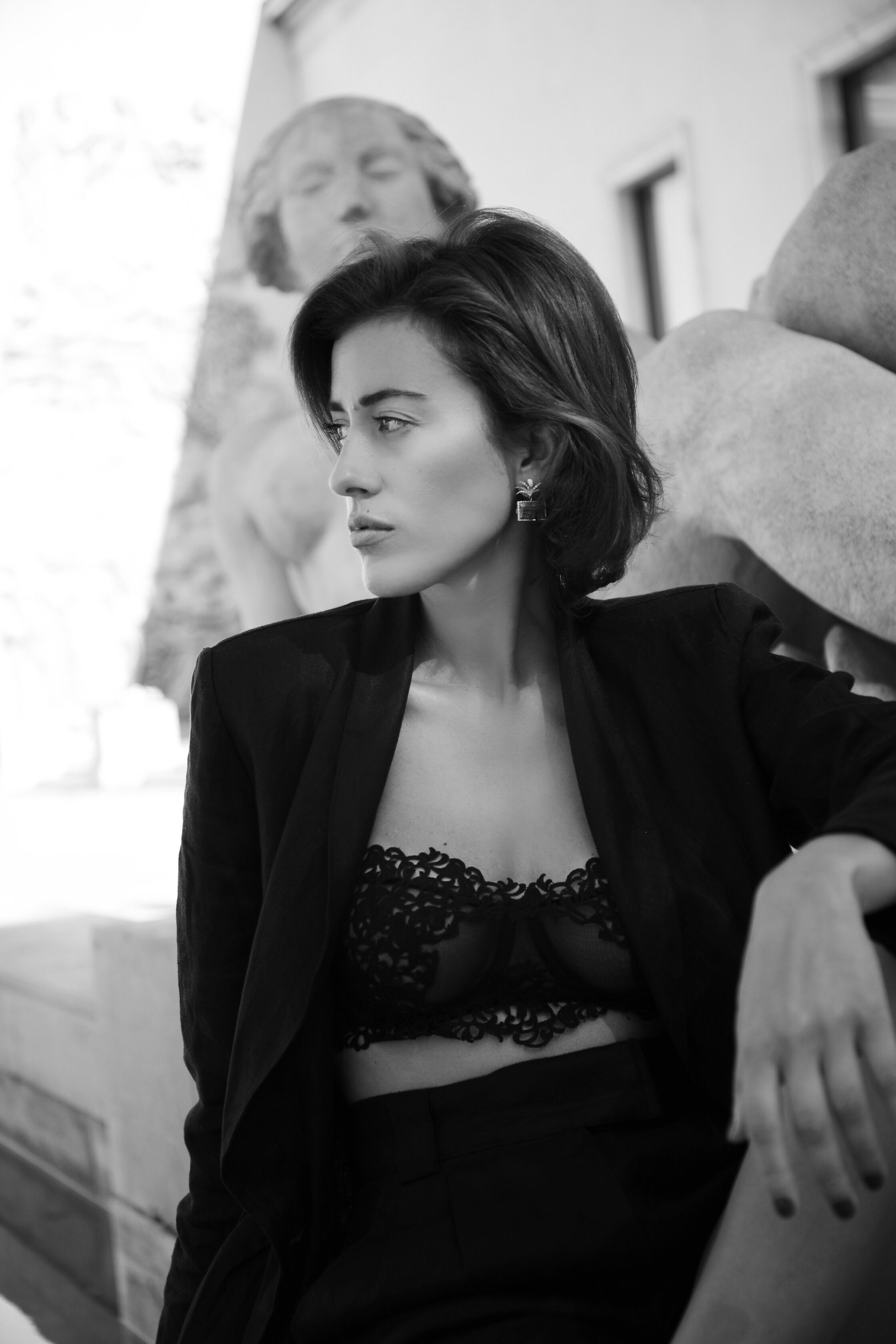 LA PERLA on X: The La Perla Petit Macramé bra styled with an open tailored  suit. As seen on @SylviaHaghjoo:  #LaPerlaMoments  #LaPerla65Years  / X