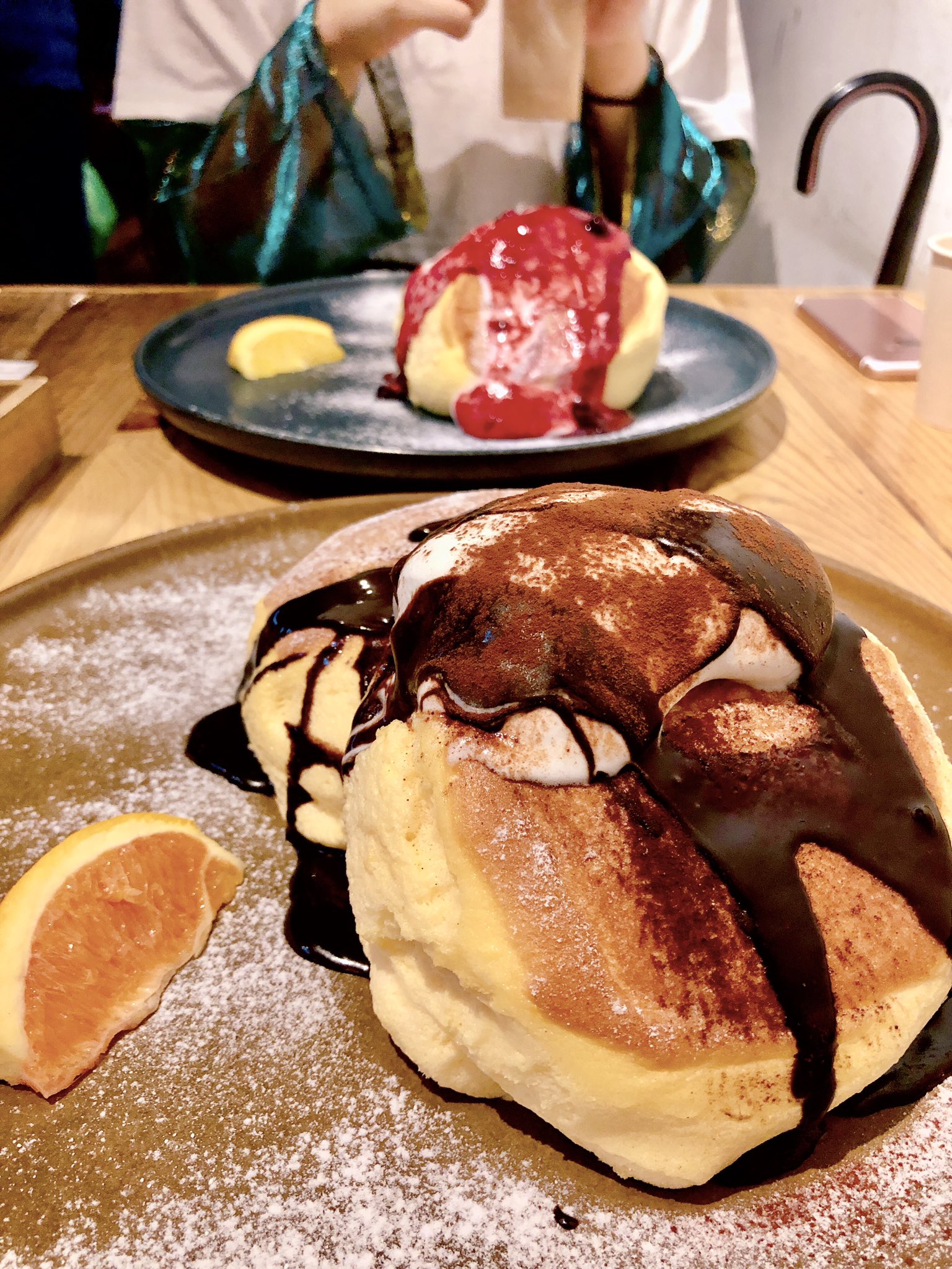 つくこ Nakamachi Cafe ここのパンケーキはプルプルふわふわで定期的に食べたくなる 中町通りにあって場所も行きやすいし 前より美味しくなったし女子会にピッタリ 何回も食べに行ってるけどチョコ大好きだからほぼ毎回これにしちゃう笑 今度こそ