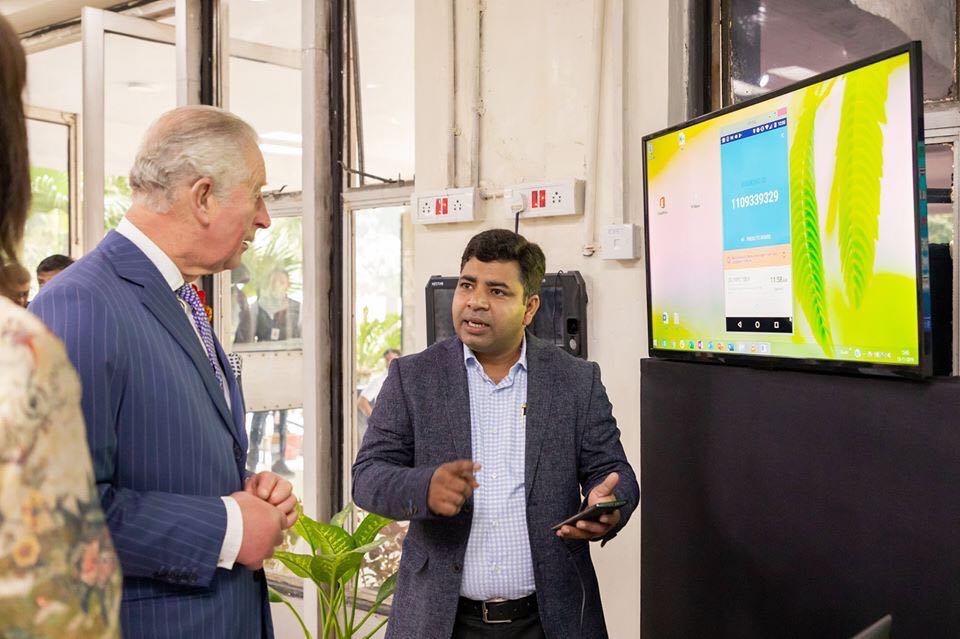 Shuttl_Ind's tweet photo. With 2,300 buses in 6 cities, Shuttl serves 100,000 rides per day, removing 27,000 cars from road, saving 82 tonnes of CO2 emission and 21 KL of fuel everyday, helping mitigate climate change sustainably.
@Charles_HRH 
@Ashden_org
@AshdenIndia 
@ClarenceHouse
@RoyalFamily https://t.co/YNfd7xp5PT