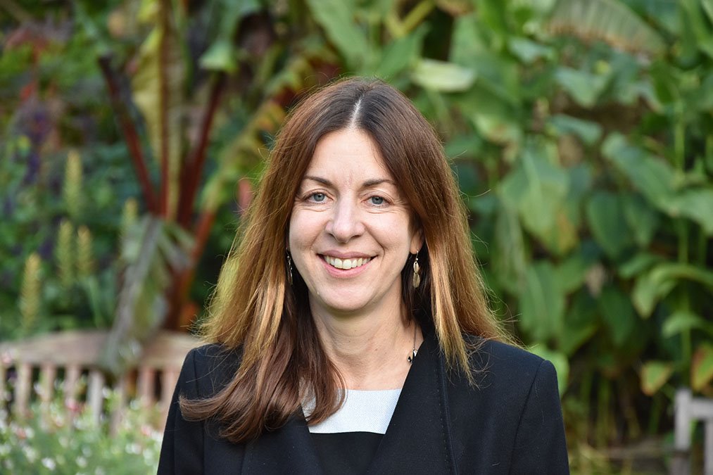 Oxford Internet Institute (@oiioxford) on Twitter photo Delighted to announce we've appointed Lisa Felton <a href="/feltonl/">Lisa Felton</a> <a href="/VodafoneGroup/">Vodafone Group</a> as an <a href="/oiioxford/">Oxford Internet Institute</a> Visiting Policy Fellow, joining existing Fellows @jimblig83 <a href="/TCS/">Tata Consultancy Services</a> and Conrad Young <a href="/Deloitte/">Deloitte</a> on our flagship programme.
oii.ox.ac.uk/news/releases/⦠Delighted to announce we've appointed Lisa Felton <a href="/feltonl/">Lisa Felton</a> <a href="/VodafoneGroup/">Vodafone Group</a> as an <a href="/oiioxford/">Oxford Internet Institute</a> Visiting Policy Fellow, joining existing Fellows @jimblig83 <a href="/TCS/">Tata Consultancy Services</a> and Conrad Young <a href="/Deloitte/">Deloitte</a> on our flagship programme.
oii.ox.ac.uk/news/releases/ā¦