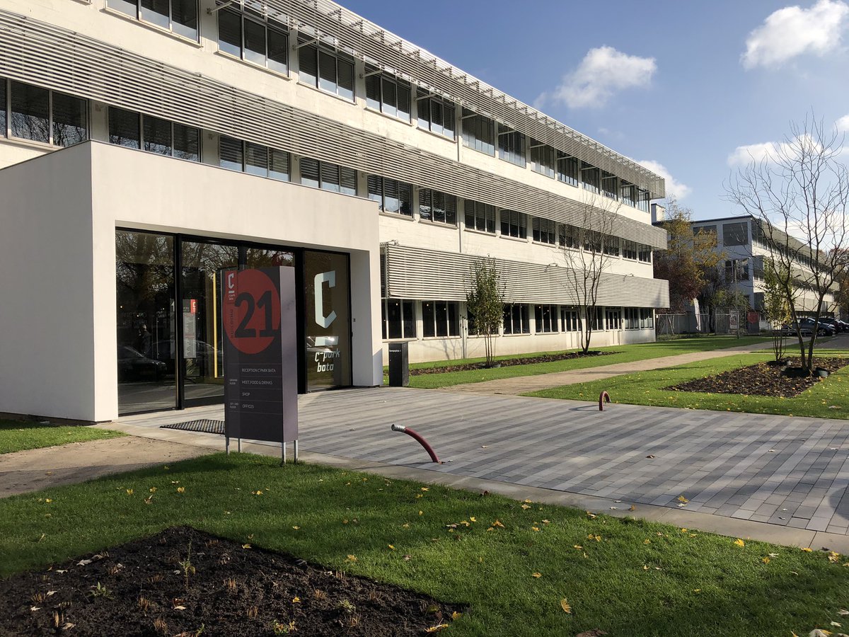 cparkbata's tweet image. Wat is er hard gewerkt in onze voortuin!💪🏻

#cparkbata #businesscommunity #bataheritage #gemeentebest #unitstehuur #join #bedrijfsruimte #ondernemen