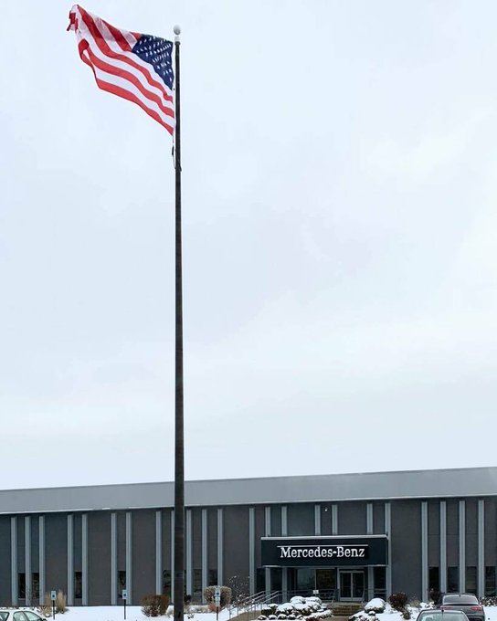 @CarolStream #MercedesBenzPlant Salvage Rebuild 60’ #Bronze #Internal #Flagpole or remove & replace? Up top #MercedesStar @100 Mercedes Drive https://t.co/eRiA0gjaT8 https://t.co/ayfaTerOE7