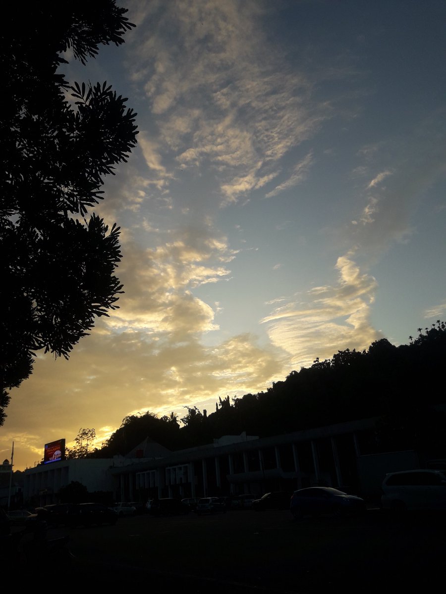 Jordan182481332's tweet photo. CiptaanMu sempurna thanks GOD👑😍
#likesunset #seluitpotret https://t.co/bH6SsYcukK