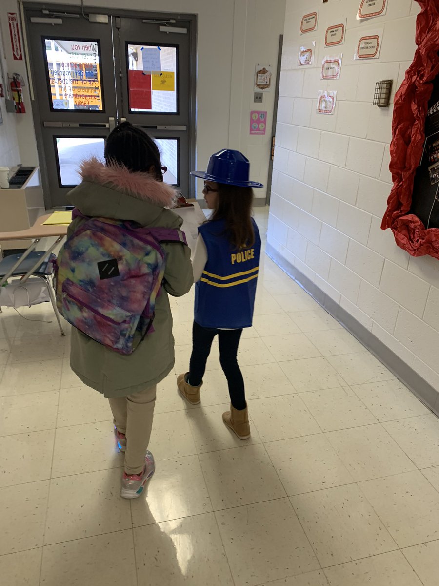 EaglesSouthwest's tweet image. 🗣Attendance Police 👮 on duty📝 making sure students get to class on time especially today @suptking #FOCUStestingThursday #MathWeek
