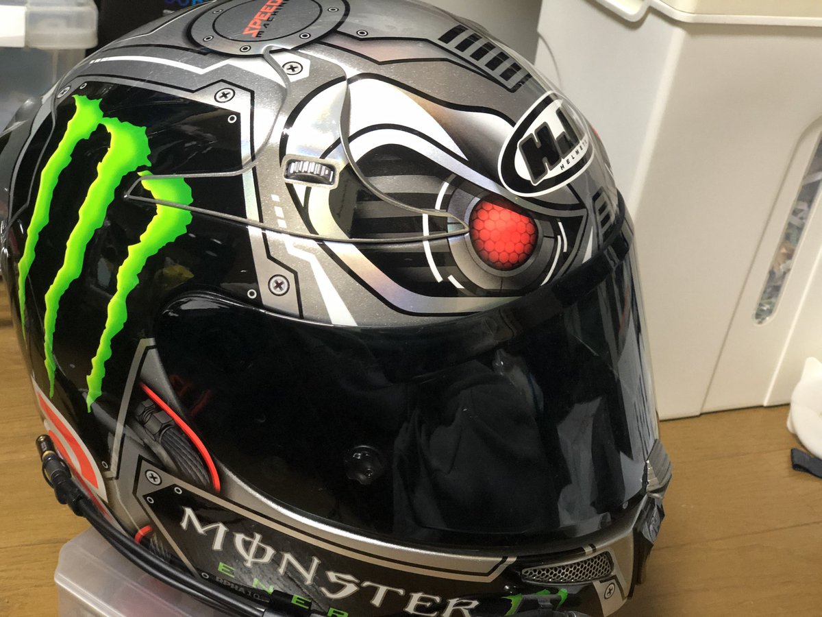 spriterider01's tweet photo. オレはこれからもこいつでモトブログを続ける。
本当にお疲れ様でしたロレンソ。
YAMAHA時代のロレンソが1番好きだったぜ!!
RPHA10+ Lorenzo SPEED MACHINE
#RPHA10 https://t.co/KDM1jw4bEh