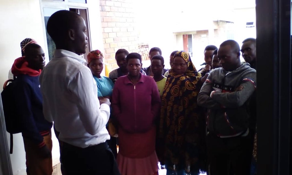 cpjsprw's tweet photo. USAID HDAK youths are visiting the NTENDE Hotel at Rugarama in @GatsiboDistrict during the #workbasedlearningday where they were given insight on how a Rice growing Cooperative started a catering service that is now one of the best hotels in the @RwandaEast all by the members. https://t.co/gUjrceZL2v