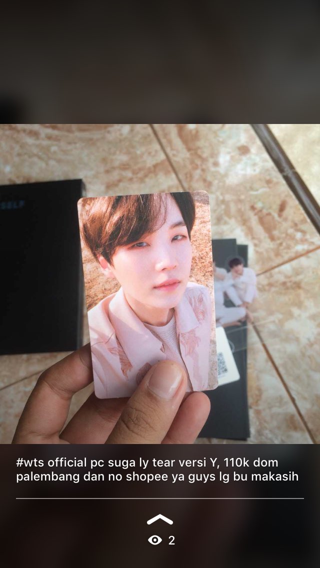 pqrseokjin's tweet image. guys boleh minta bantu RT nya ga? 

aku jual official pc suga ly tear yang versi Y, harganya 110k tapi no shopee soalnya aku lg butuh uang. makasih guys buat yg mau bantu RT

#wts #wtssugapc
