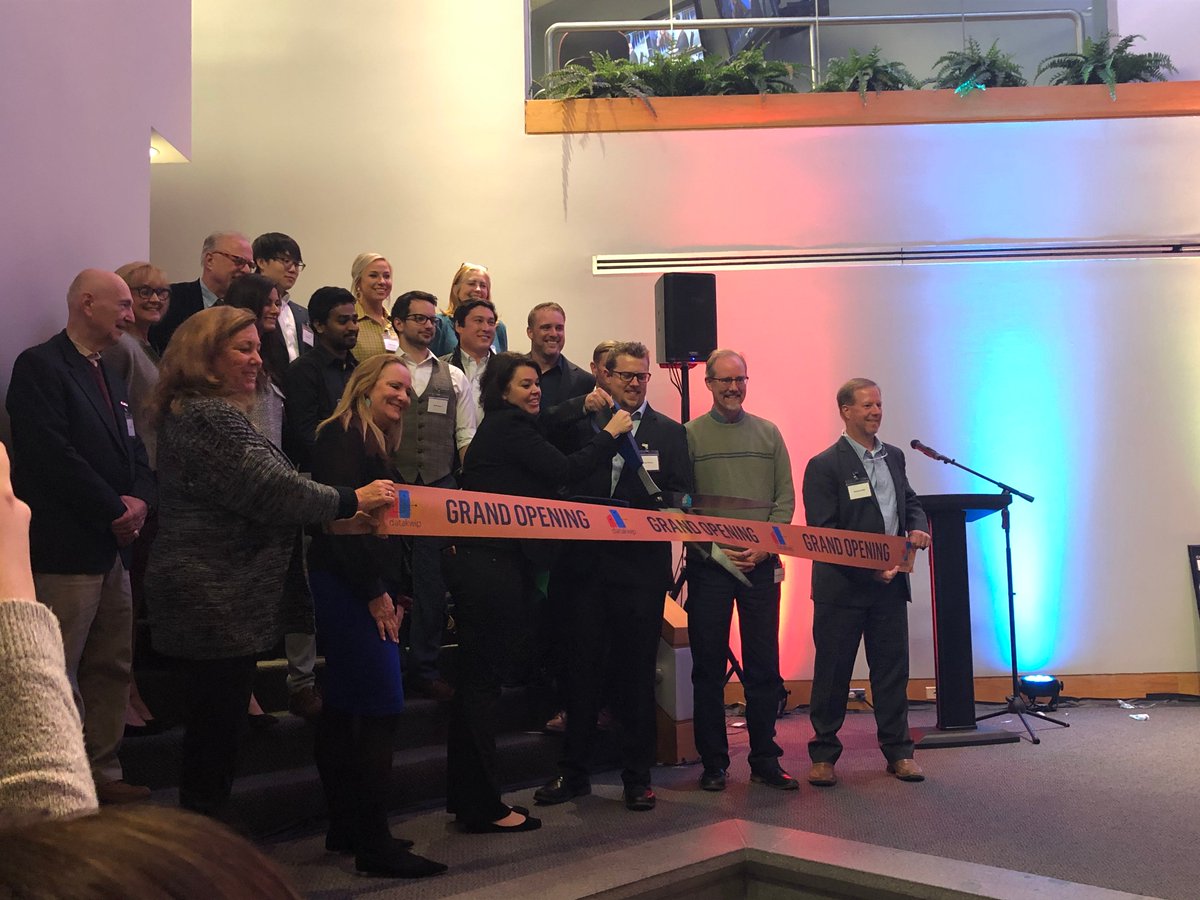 MacroCRE's tweet photo. Congratulations to @Datakwip for your #ribboncutting last night, it was a pleasure helping you find a #leasingspace for you! #lease @AOPA this company is doing great work with #Sustainability #ThankfulThursday @frednewspost @fredcochamber @tourfrederickmd https://t.co/EJ5qSGvzwv