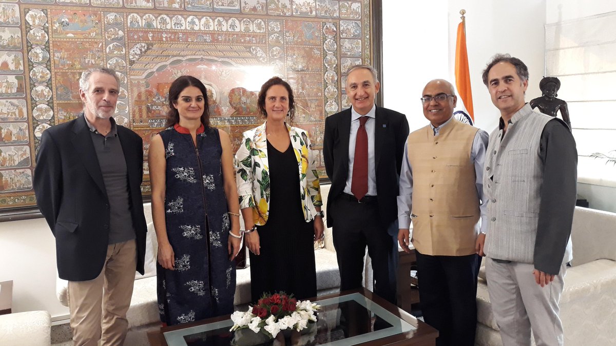 El Director del @ICCR_Delhi recibió una delegación de #Valladolid en #NewDelhi liderada por el Rector de @UVa_es y Presidente de #CasadelaIndia Prof. Antonio Largo bajo el programa de visitantes académicos del ICCR. @IndiainSpain @AyuntamientoVLL @GoValladolid @hoyvalladolid