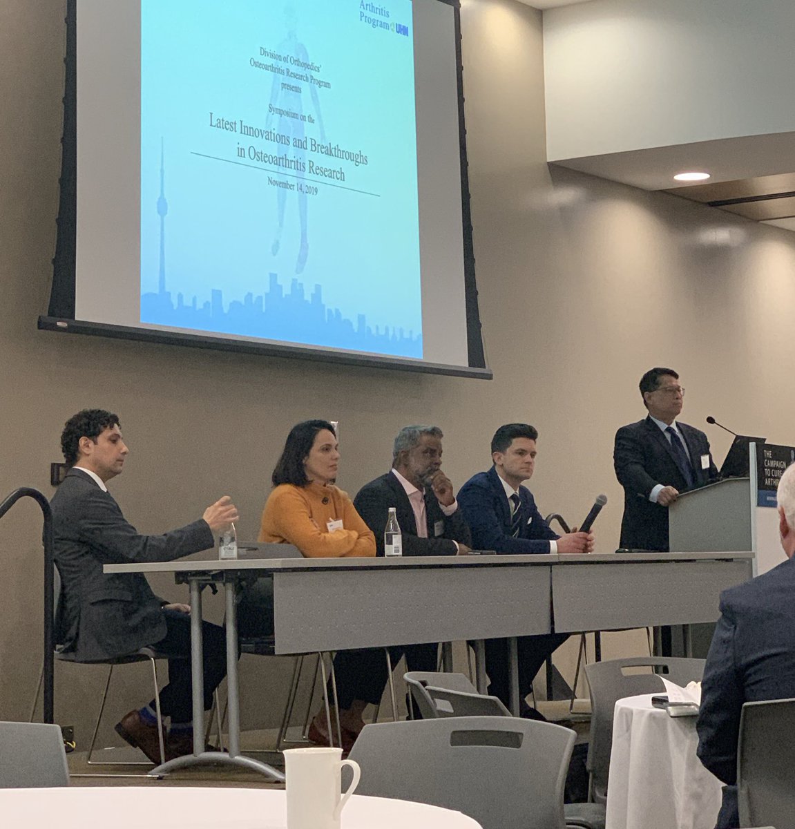 samrasmian's tweet image. Dr. Rampersaud discussing innovations in achieving integrated systems for pain management through primary care education, shared care assessments, and  patient self management #ISAEC #GLADprogram #RACs @UHN #ArthritisProgram #OASymposium