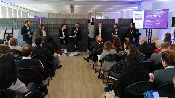 ColineEychene's tweet photo. Aux #AssisesEconomiques du Grand Orly Seine Bièvre, échanges pertinents avec les acteurs du territoire sur l'économie circulaire dans le #BTP ! Merci @T12GOSB pour cette opportunité de présenter notre analyse du sujet avec @HESUSCorp à #AéroportdOrly #terresexcavées #traçabilité https://t.co/Q4ndBKHiHc