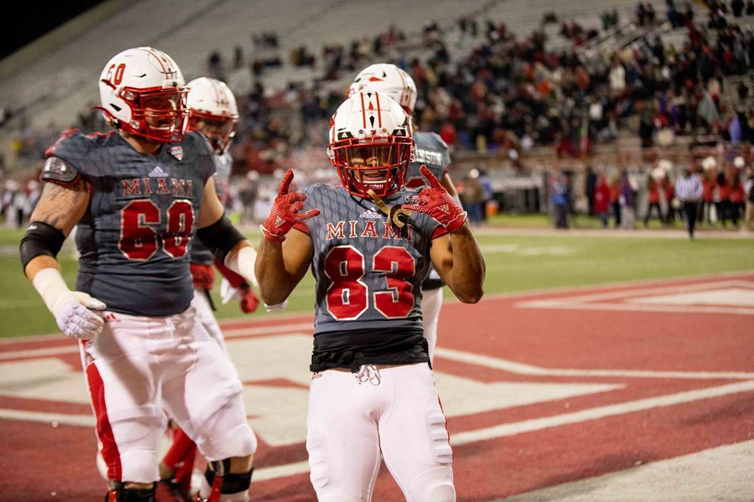 EmptySeatsPics's tweet image. From last night: Announced crowd of 19,897 for Wednesday #MACtion between Bowling Green and Miami (Ohio). #TicketsDistributed #TicketsDumpedFromHelicopters (bit.ly/2QkazzY + bit.ly/2XfuO3d)