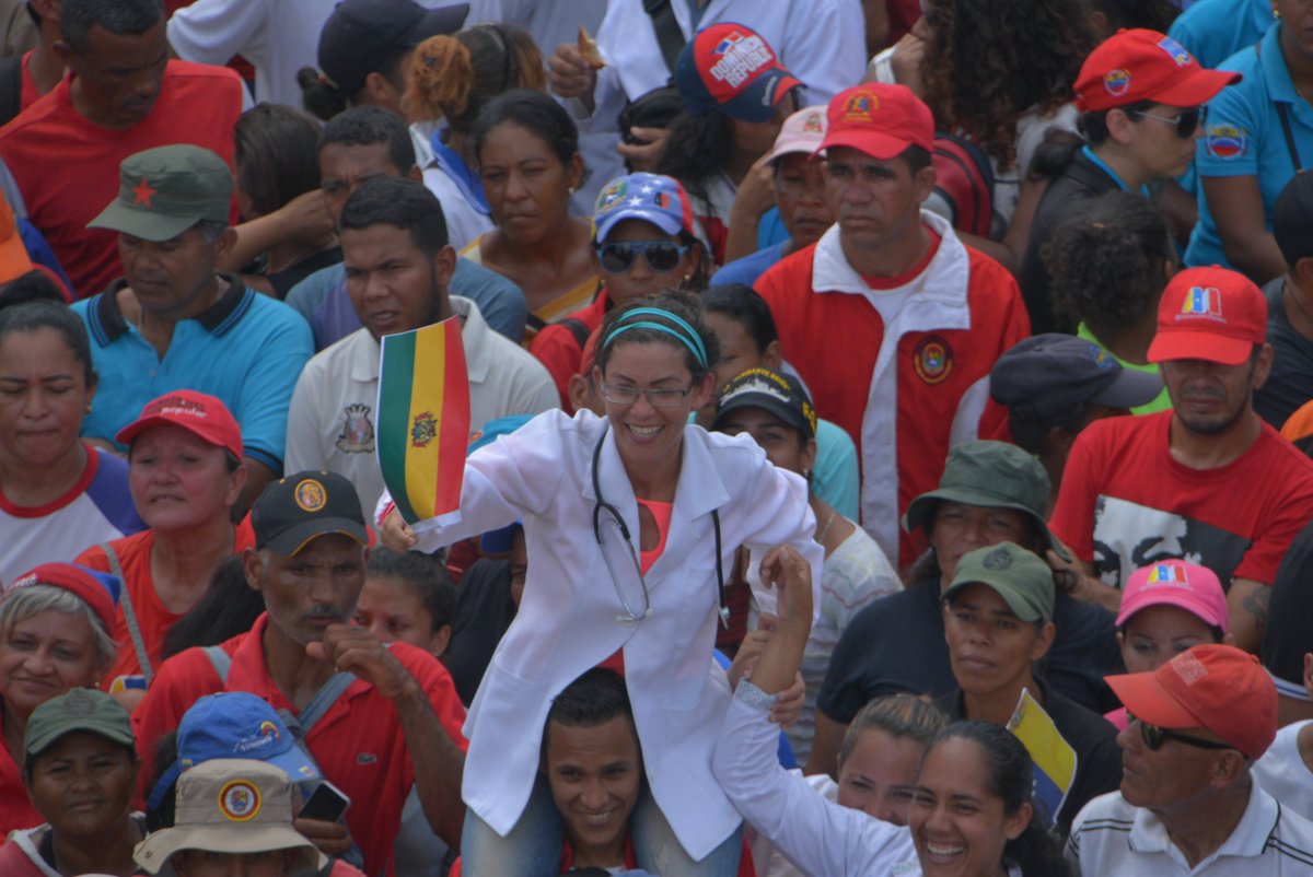 GobiernoYaracuy's tweet photo. 📸 En Fotos

Así transcurrió...

Desde el Glorioso Pueblo de #Yaracuy Marcha en apoyo a @evoespueblo y a la Revolución Bolivariana. ¡Viva la Patria Libre!
.
.
#YaracuyTierraDeUniónYTrabajo
#LealesSiempreTraidoresNunca https://t.co/uUbp6lYb1c