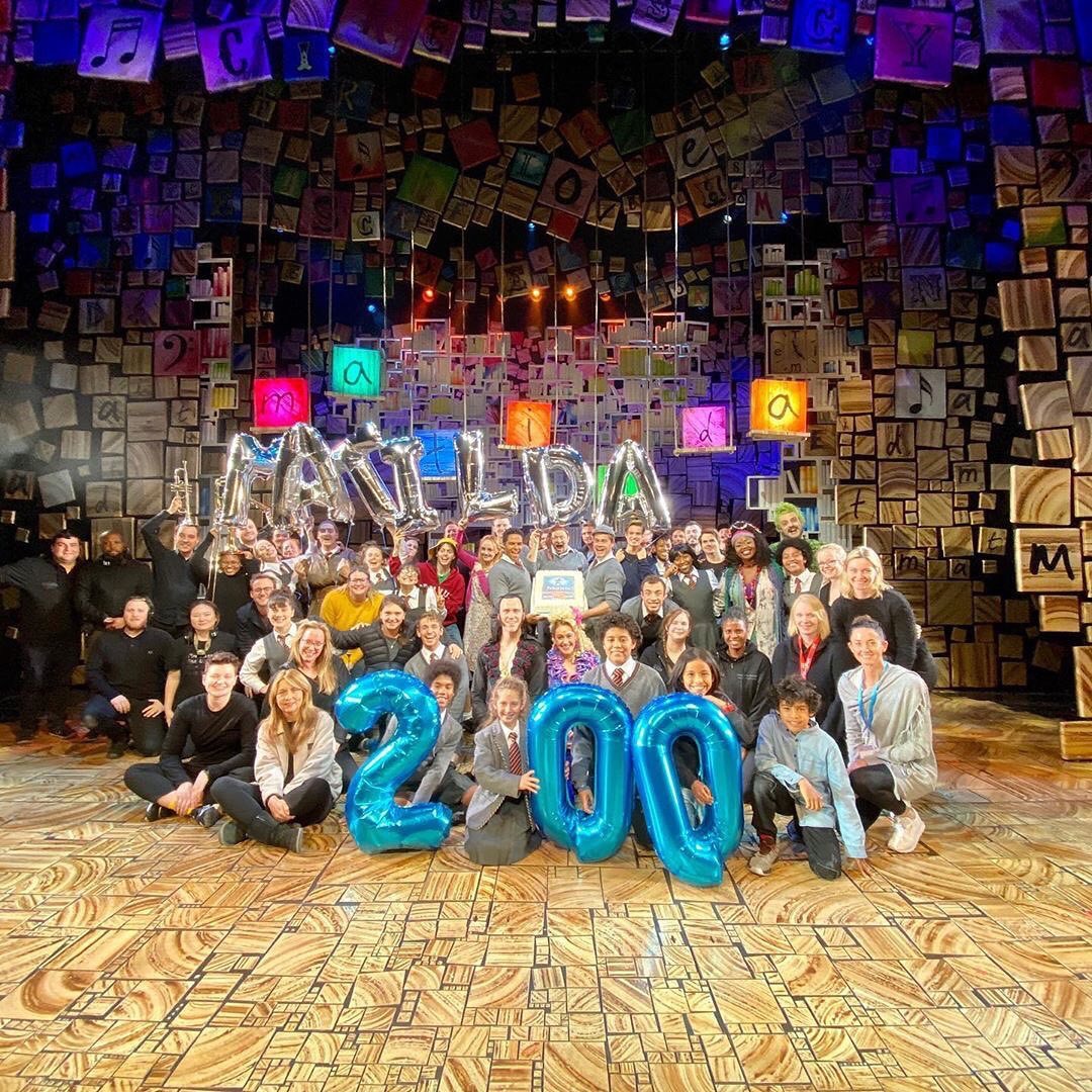 MatildaMusical's tweet photo. The international tour celebrating their 200th show in Tianjin, China! #matildaint @gwbenter https://t.co/nNeJIhx8BY