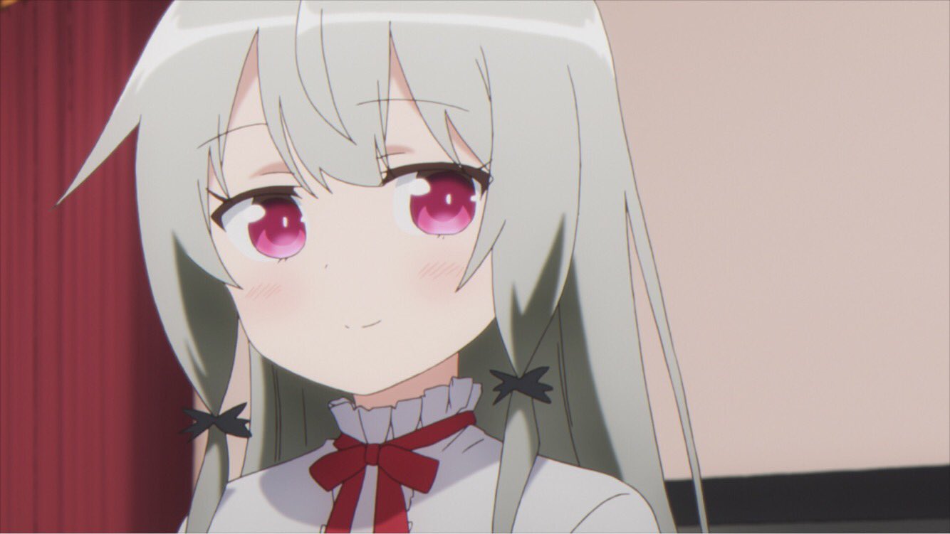 【新品・未開封】となりの吸血鬼さん ソフィー・トワイライト Amazon.co.jp: となりの吸血鬼さん B2タペストリー ソフィー