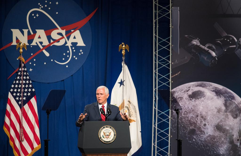 What’s happening with our plans to land humans on the Moon by 2024?🌑Hear directly from the top as @VP Mike Pence and Administrator @JimBridenstine discuss the role of @NASAAmes in our #Artemis program. Tune in starting at 2:45pm ET: http://www.nasa.gov/live