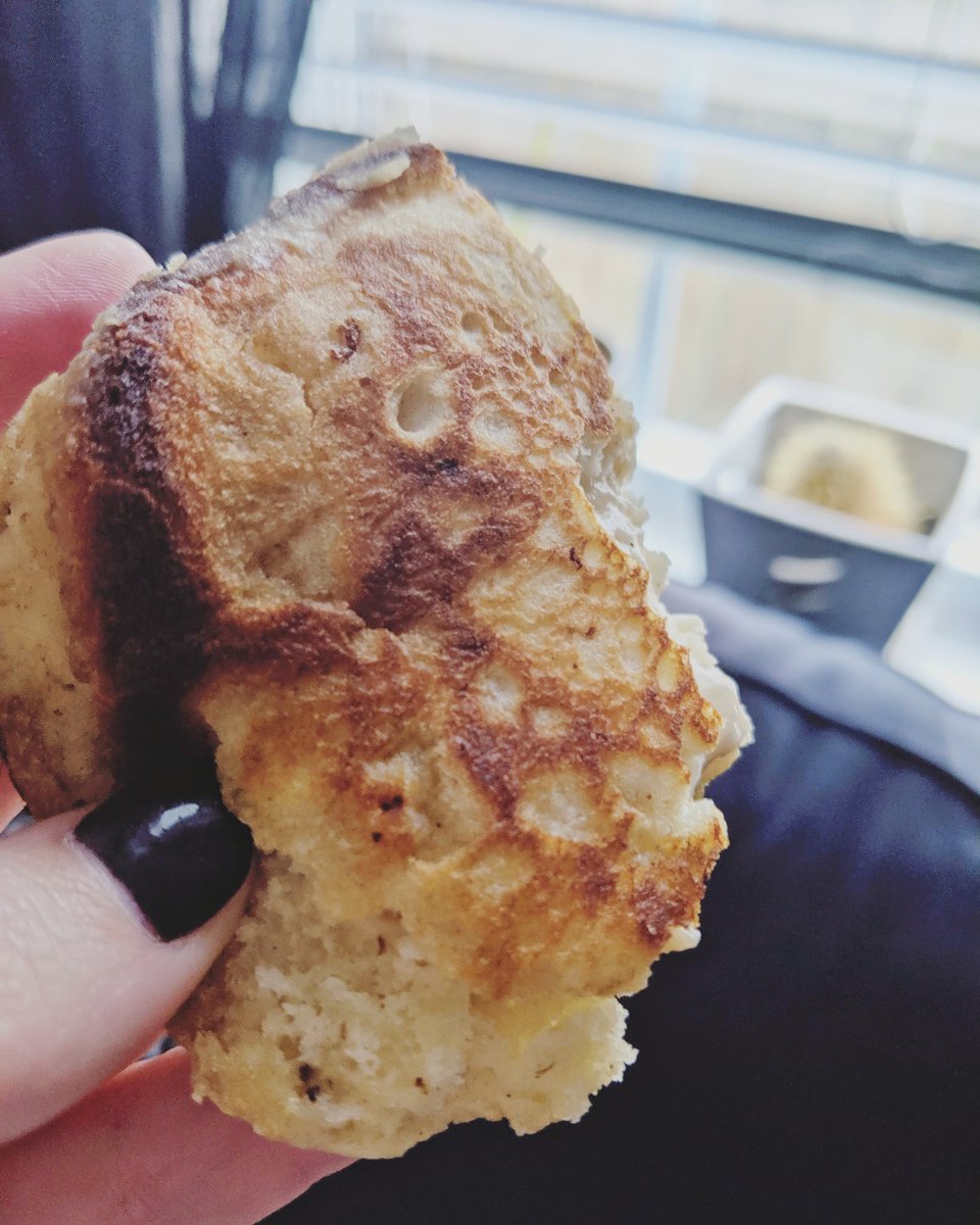 youknowemily's tweet photo. I made the most perfectly fluffy banana pancakes this morning and no one is here to witness it. So witness me, internet! Pancake skills are leveling up. 🎉 #breakfastchamp https://t.co/RjS0gT4aTs