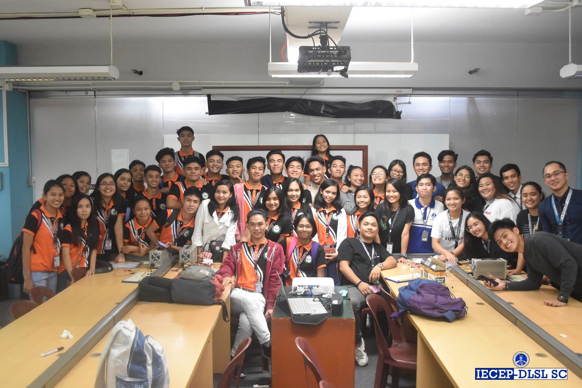 iecepdlslsc's tweet photo. "When you learn, teach, when you get, give." -Maya Angelou

IECEP-DLSL SC's "Careyente: Basic Electronics Workshop" with the Grade 12 students of Lipa City SHS last November 13, 2019 at MB210

#AnimoIECEP
#AnimoECE
Ad Maiora🌟 https://t.co/oYBc1RlpZZ