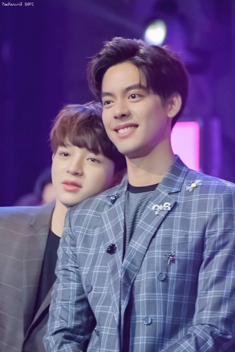TaeDarvid_SGFC's tweet photo. 10.11.19 📸✨ - SuperBoy Project @ Lido Connect
Lovey dovey brothers 😆💕
@tae_darvid x @basjtr
#TaeDarvid
#เต้ติสชีวิตโลเทค
#บาสเด็กอ้วนที่แท้จริง
#SuperboyProject
#superboyprojectweek8 https://t.co/MrPEaNEDjr