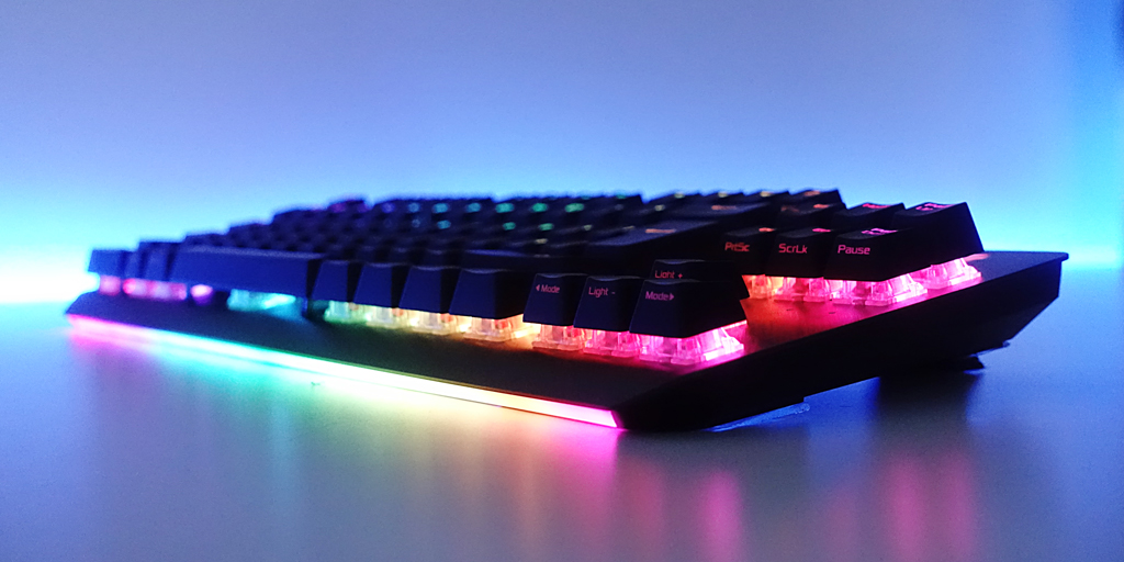 The light bar on the front of the ROG Strix Scope TKL gives a tasteful colour diffusion onto your desk. And don't forget those @cherrymx keys!
