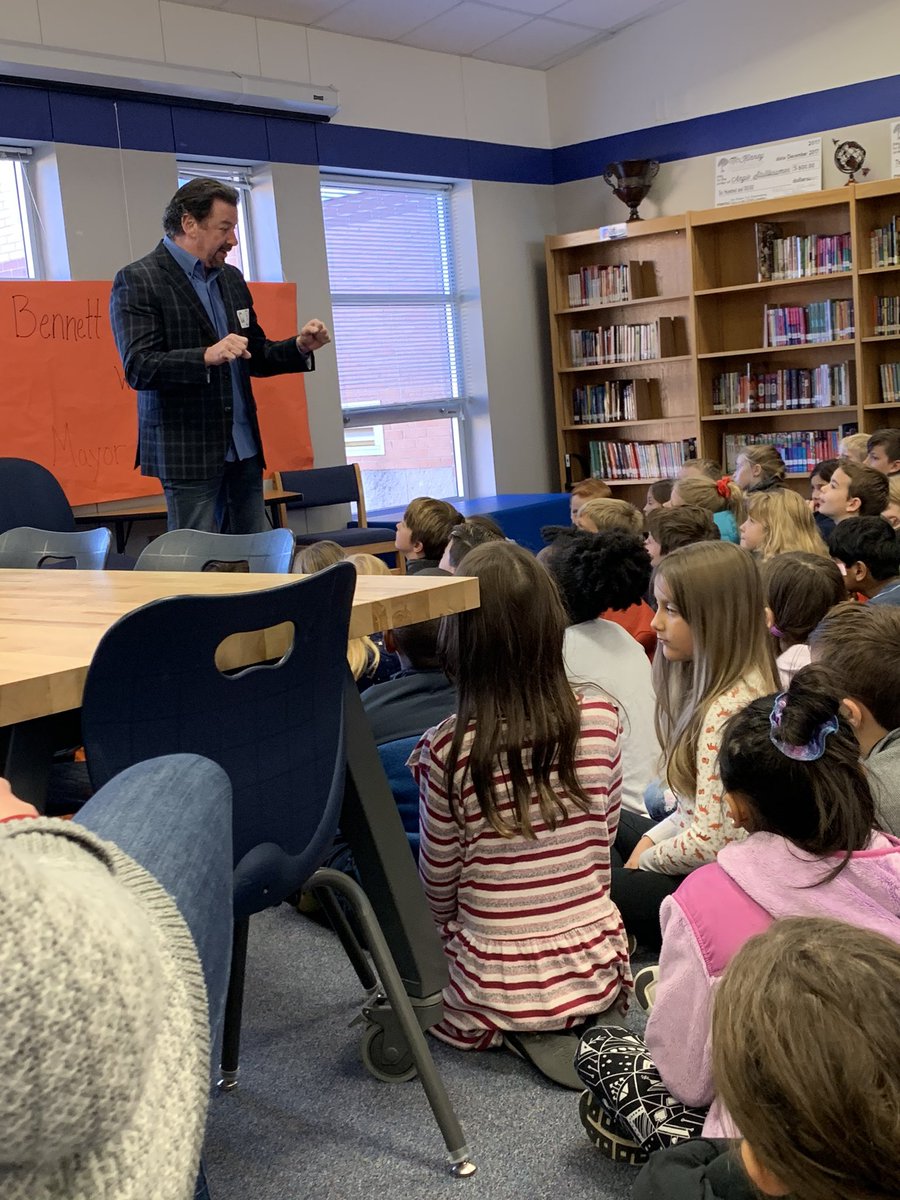 Enjoying our visit from Mayor Fuller!! #MISDsocialstudies #mymisd #bennettbears #mckinneymayor #PBL <a href="/AmyHolderman2/">Amy Holderman</a> <a href="/KassHal/">kassie halpin</a>