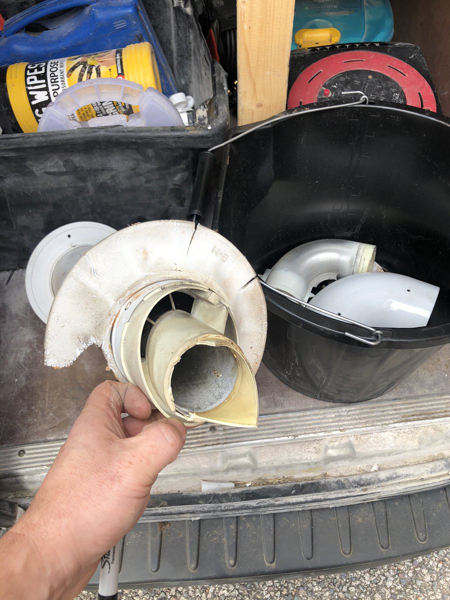 Boiler breakdown found to be a dead bird inside the flue! New flue was ordered and installed 👍