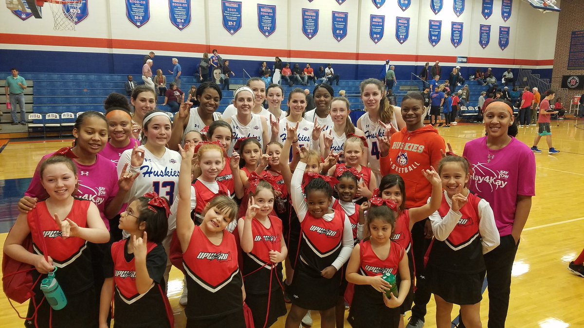 TaraLEHobbs's tweet photo. Getting ready for the next Upward season. Can't wait to be back at HBU with my squads! https://t.co/CWAQFnirvQ