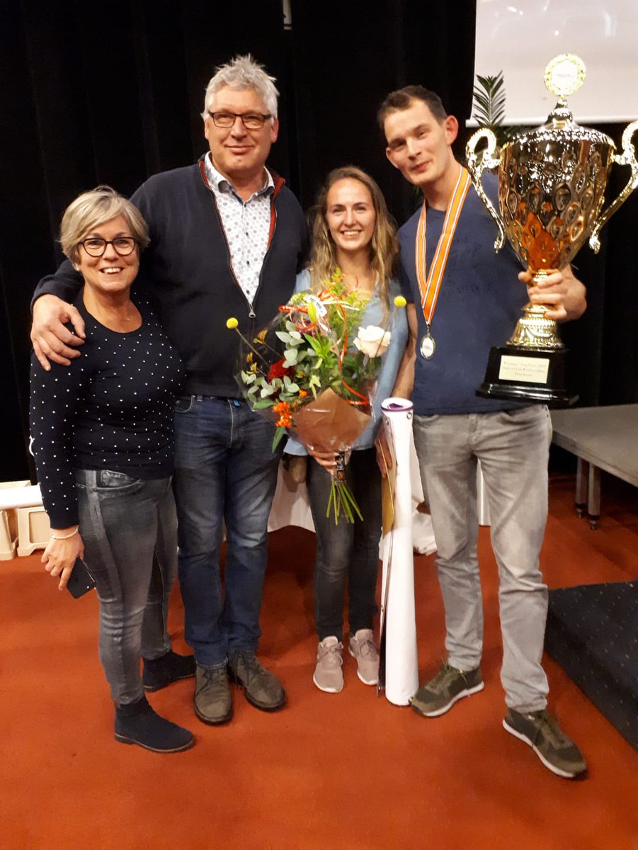 Wij feliciteren Echte Bakker Schepers in Sleen met het behalen van de Dossche Mills Meneba Meergranentrofee tijdens de #Bakkersvakwedstrijden en het behalen van een plek bij de Top vijf talent.

Tevens feliciteren wij Bakkerij Nollen met het winnen van de Top Tien!