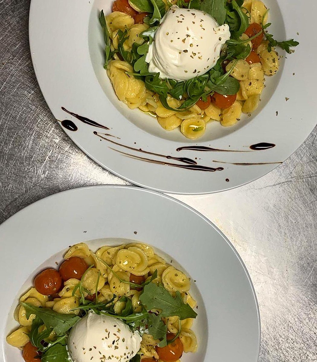 Manolobar_be's tweet photo. Orecchiette à la burrata, tomates cerises et basilic. https://t.co/bVUeZ3v0G1