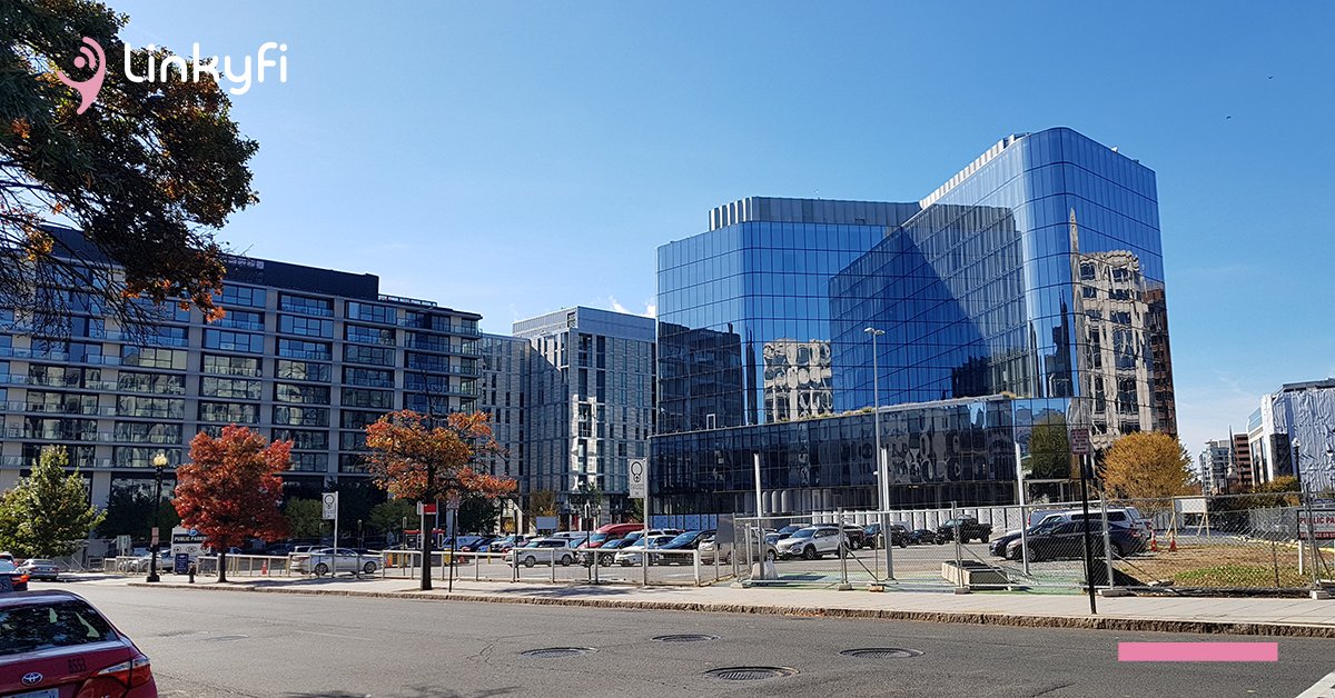 Let us tell you one thing: <a href="/ruckusnetworks/">RUCKUS Networks</a> really knows how to pull off an international #Event!
We are very happy to be crowning this busy exhibition-driven #Autumn at #CommScope’s #BigDogs conference in #WashingtonDC.

#WiFiVAS #WiFiMonetization #IndoorLocation #WiFi