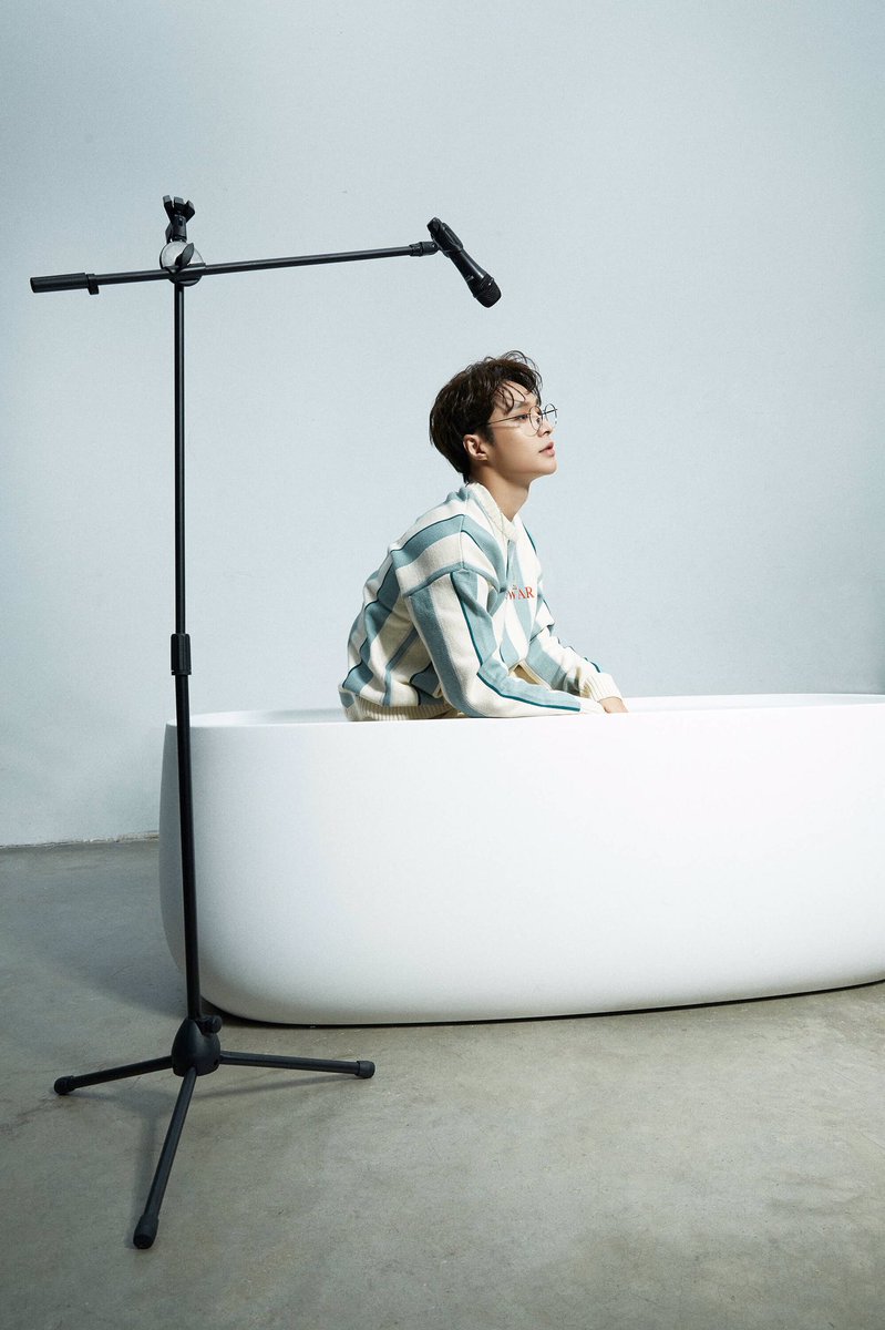 VirginAndVirgo's tweet photo. LAY ✖️ BAZAAR
#lay #exo  #レイ #장이씽 #엑소 #레이 https://t.co/6TrEGYOa6c