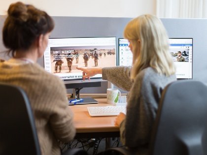 In Kürze ist es soweit - Die neue #Webseite der #Bundeswehr geht am 26. November online. Die Leserinnen und Leser können sich auf ein modernes Design und viele spannende #Geschichten über die Truppe freuen. Mehr Infos hier:bit.ly/RL_Bw