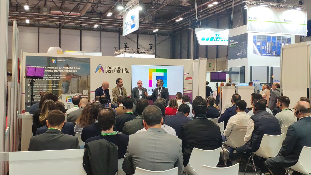 LogisticsSpain's tweet photo. En la Sala Supply Chain, patrocinada por @FIELDEAS, acaba de comenzar la mesa redonda: "Transporte 100% paperless. Bienvenidos al transporte digital". Moderada por Óscar López, director general de #Fieldeas. #LogisticsMadrid2019 https://t.co/GPyifCJqFO