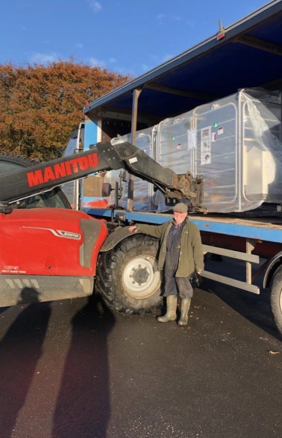 mccaskieneil's tweet image. One of my favorite humans getting his special delivery this morning 2 x  @FullwoodPackoUK  #m2erlin robots all ready for install together with full electrical &amp;amp; lighting installation and a few toys for maximum #efficiency #teamdairy